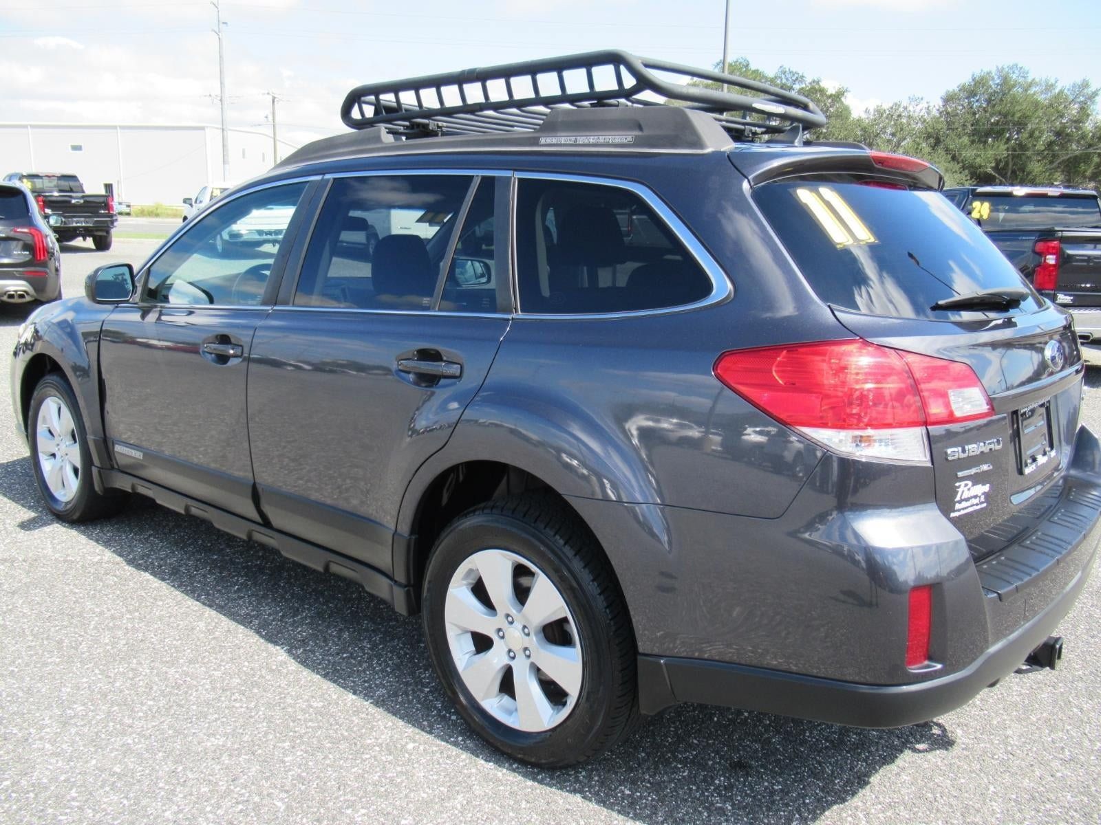 Used 2011 Subaru Outback 2.5i Limited AWD/4WD image 5