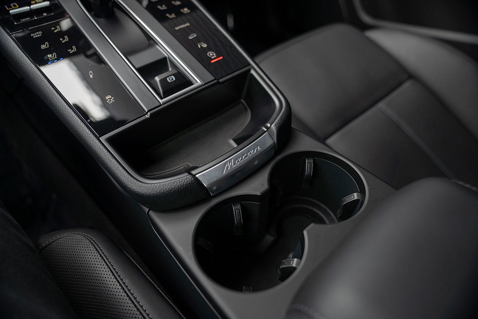 Certified 2026 Porsche Macan T AWD/4WD image 16