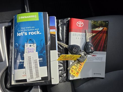 Used 2019 Toyota 4Runner SR5 Premium image 29