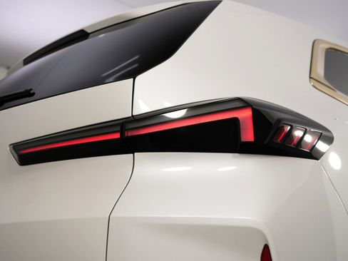 Used 2024 BMW XM image 62