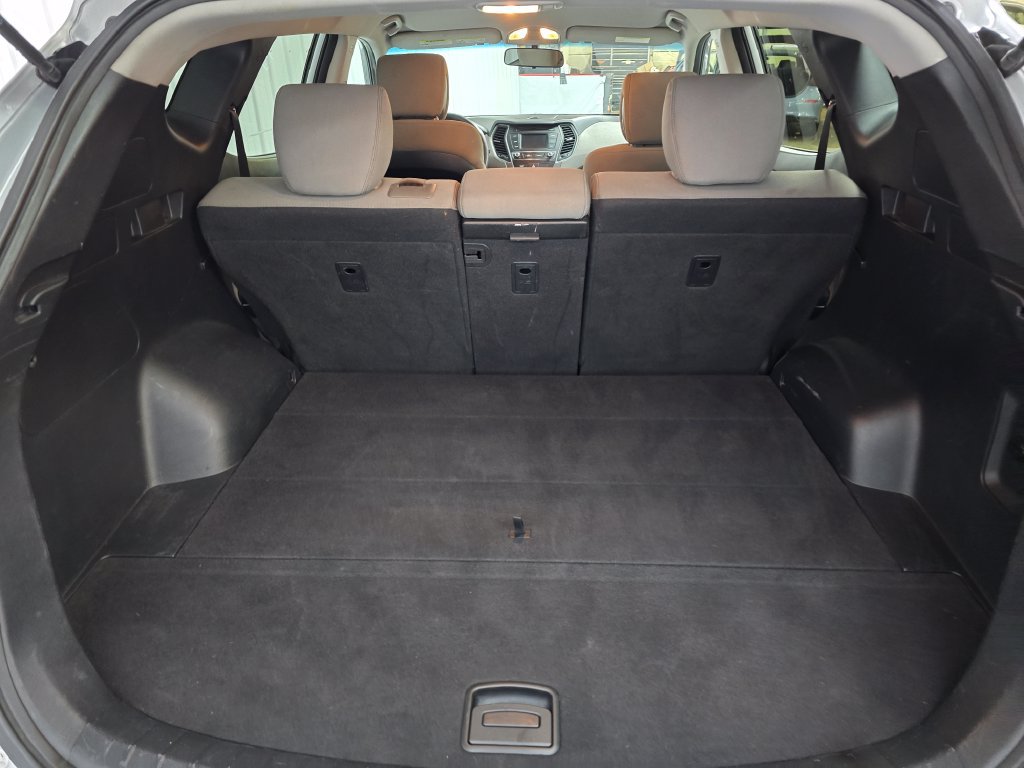 Used 2018 Hyundai Santa Fe Sport FWD image 12