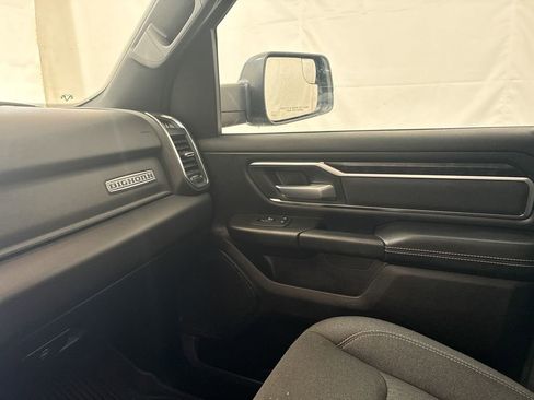 Used 2024 RAM 1500 Big Horn AWD/4WD image 31