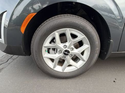 Used 2025 Kia Soul LX w/ LX Technology Package image 10