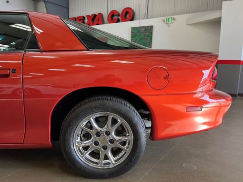 Used 2002 Chevrolet Camaro Z28 w/ Preferred Equipment Group image 60