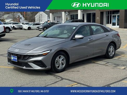 Certified 2024 Hyundai Elantra SE FWD image 1