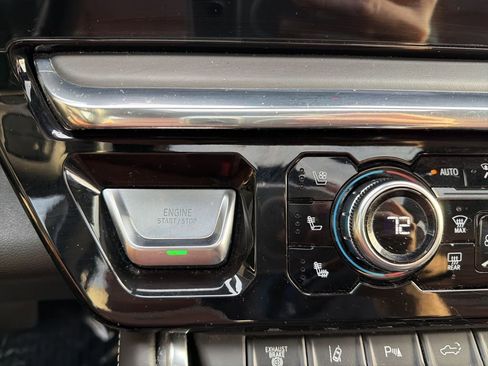 Used 2024 GMC Sierra 3500 Denali Ultimate image 35