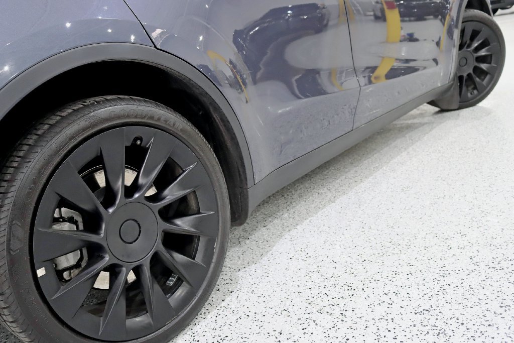 Used 2023 Tesla Model Y Long Range AWD/4WD image 12