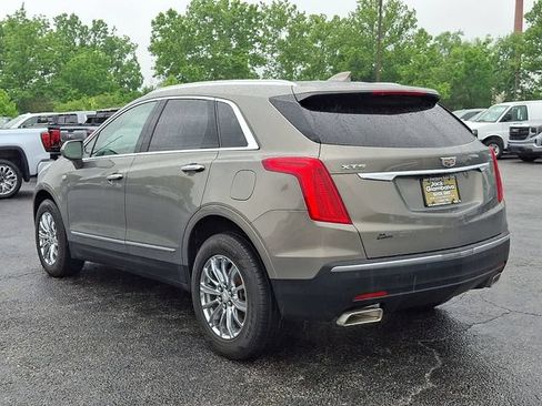 Used 2018 Cadillac XT5 Luxury w/ Driver Awareness Package FWD image 4