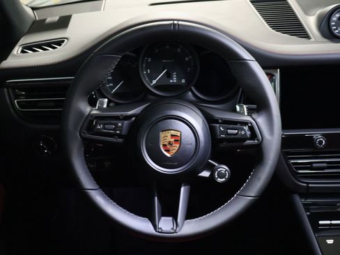 New 2026 Porsche Macan image 15