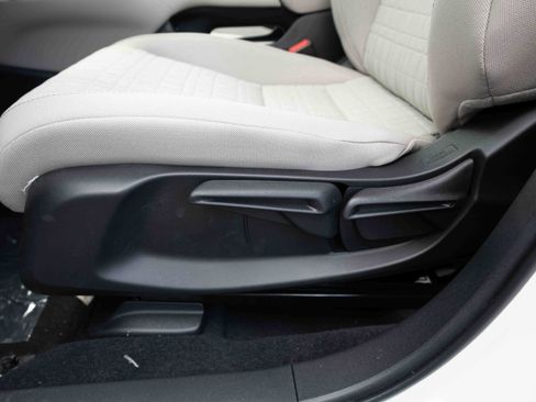 New 2026 Honda HR-V LX image 12