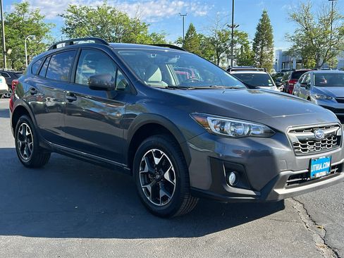 Used 2020 Subaru Crosstrek 2.0i Premium w/ Moonroof Package 2 AWD/4WD image 3