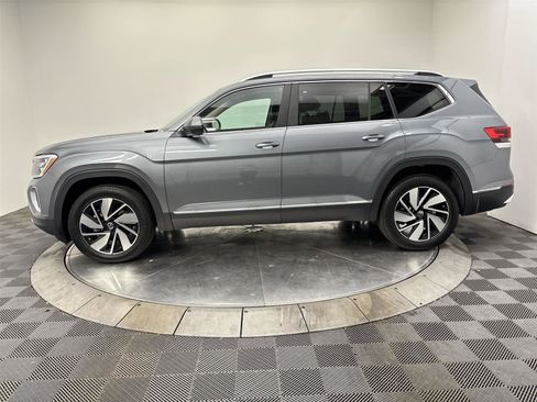 Used 2024 Volkswagen Atlas SEL AWD/4WD image 16