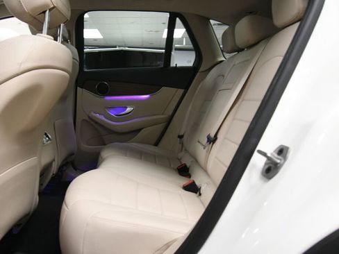 Used 2022 Mercedes-Benz GLC 300 4MATIC image 22