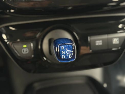 Used 2021 Toyota Prius LE image 27