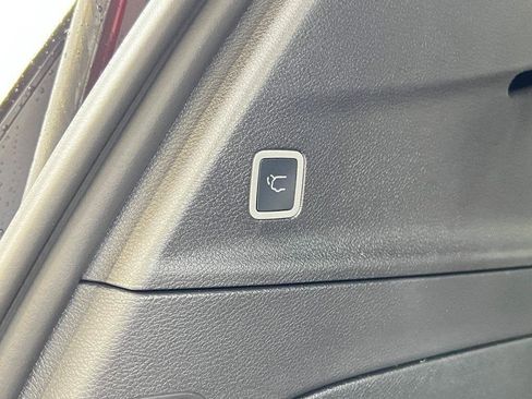 New 2026 Chrysler Pacifica Select image 10