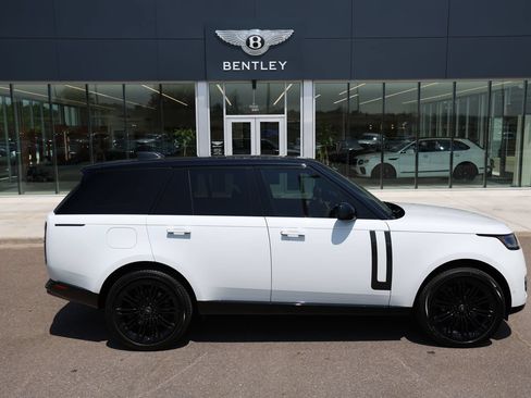 Used 2023 Land Rover Range Rover Autobiography AWD/4WD image 12