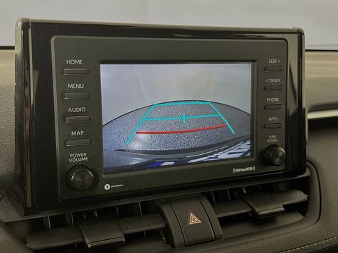 Used 2022 Toyota RAV4 LE image 13