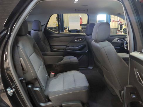Used 2020 Chevrolet Traverse LT FWD image 25