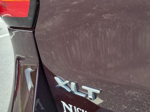 Used 2023 Ford Expedition XLT RWD image 7