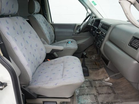 Used 1997 Volkswagen Eurovan Camper FWD image 16