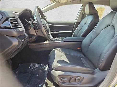 Used 2024 Toyota Camry XSE FWD image 15