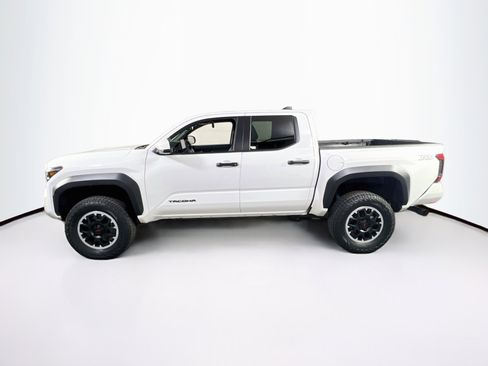 Used 2024 Toyota Tacoma TRD Off-Road AWD/4WD image 8