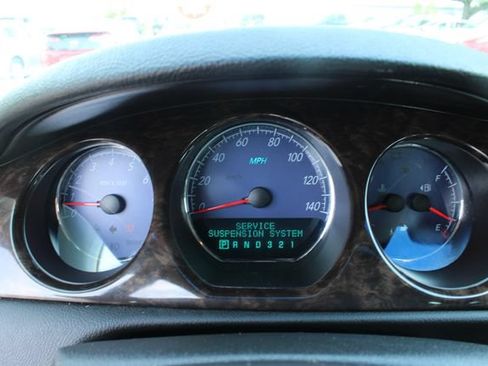 Used 2007 Buick Lucerne CXS w/ Driver Confidence Package FWD image 24