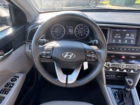 Used 2020 Hyundai Elantra SEL FWD image 13