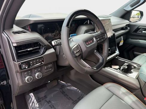 New 2026 GMC Yukon AT4 w/ AT4 Premium Plus Package AWD/4WD image 21
