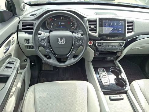 Used 2020 Honda Ridgeline RTL-E image 11