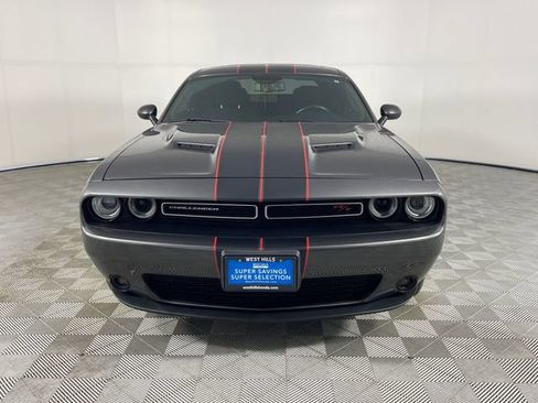 Used 2018 Dodge Challenger R/T w/ Driver Convenience Group RWD image 26