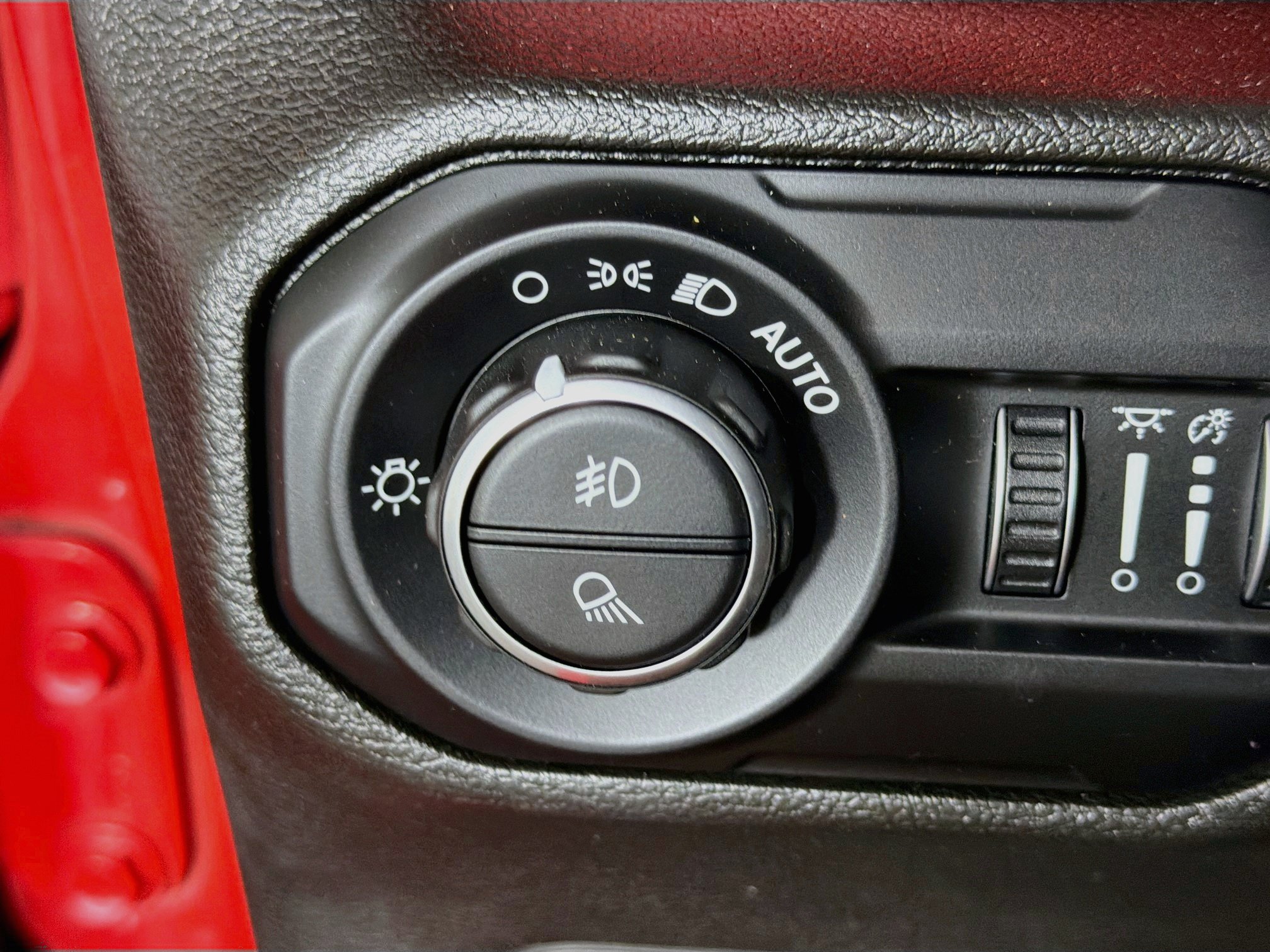 Used 2022 Jeep Gladiator Rubicon w/ LED Lighting Group AWD/4WD image 17
