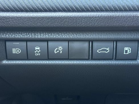 New 2026 Toyota Camry Hybrid FWD image 30