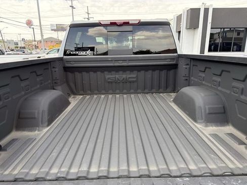 Used 2025 GMC Sierra 1500 AT4 w/ AT4 Premium Package AWD/4WD image 10