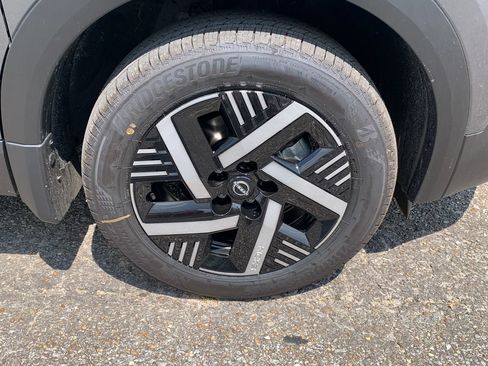 New 2026 Nissan Kicks SV w/ Cold Weather Package FWD image 3