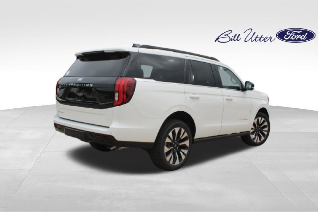 New 2027 Ford Expedition Platinum w/ Driver's Package RWD image 3