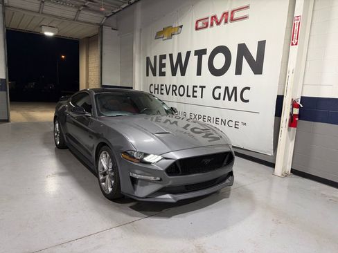 Used 2021 Ford Mustang GT Premium w/ Equipment Group 401A image 2