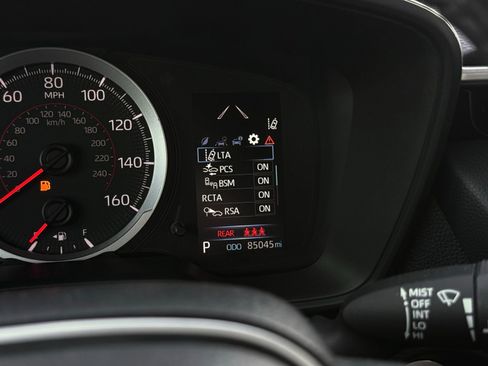 Used 2022 Toyota Corolla Cross LE FWD image 34
