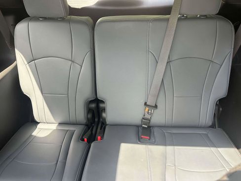 Used 2022 Buick Enclave Essence w/ Experience Buick Package image 12