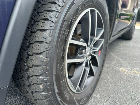 Used 2018 Jeep Grand Cherokee Trailhawk AWD/4WD image 10