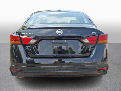 Used 2024 Nissan Altima 2.5 SV FWD image 5