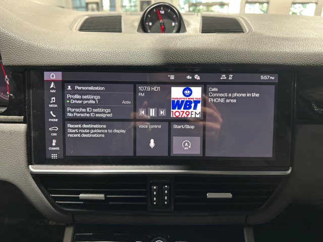Used 2021 Porsche Cayenne AWD/4WD image 62
