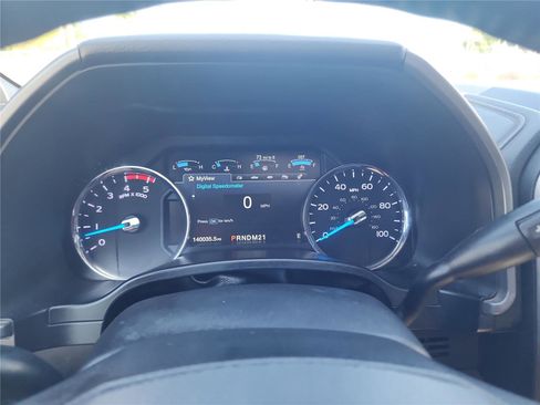Used 2017 Ford F350 Platinum w/ FX4 Off-Road Package AWD/4WD image 32