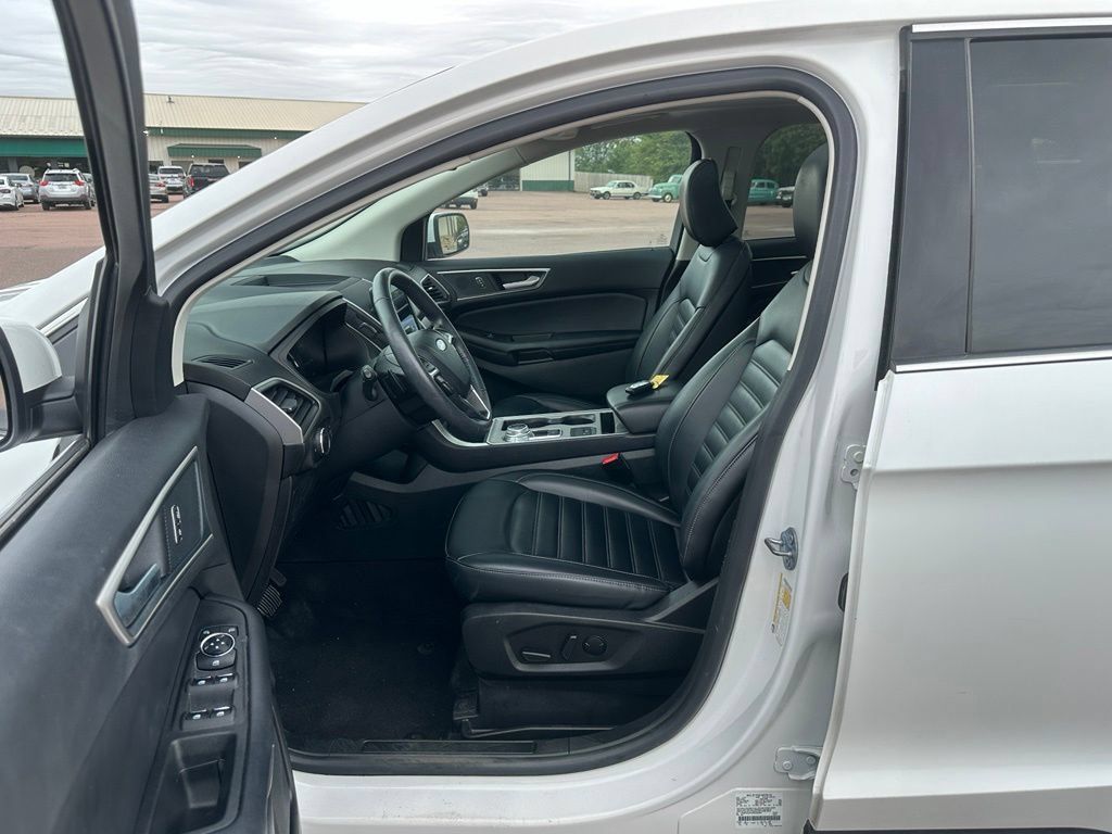 Used 2024 Ford Edge SEL w/ Convenience Package AWD/4WD image 10