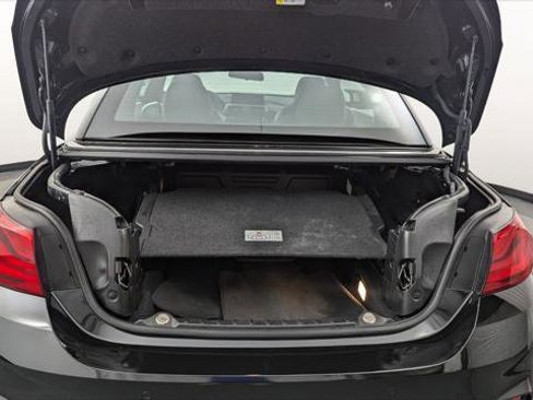 Used 2018 BMW M4 Convertible image 17