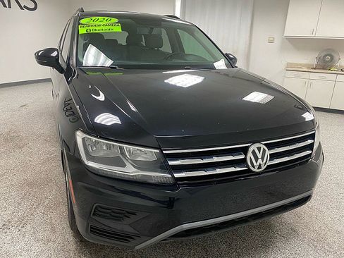 Used 2020 Volkswagen Tiguan S image 3