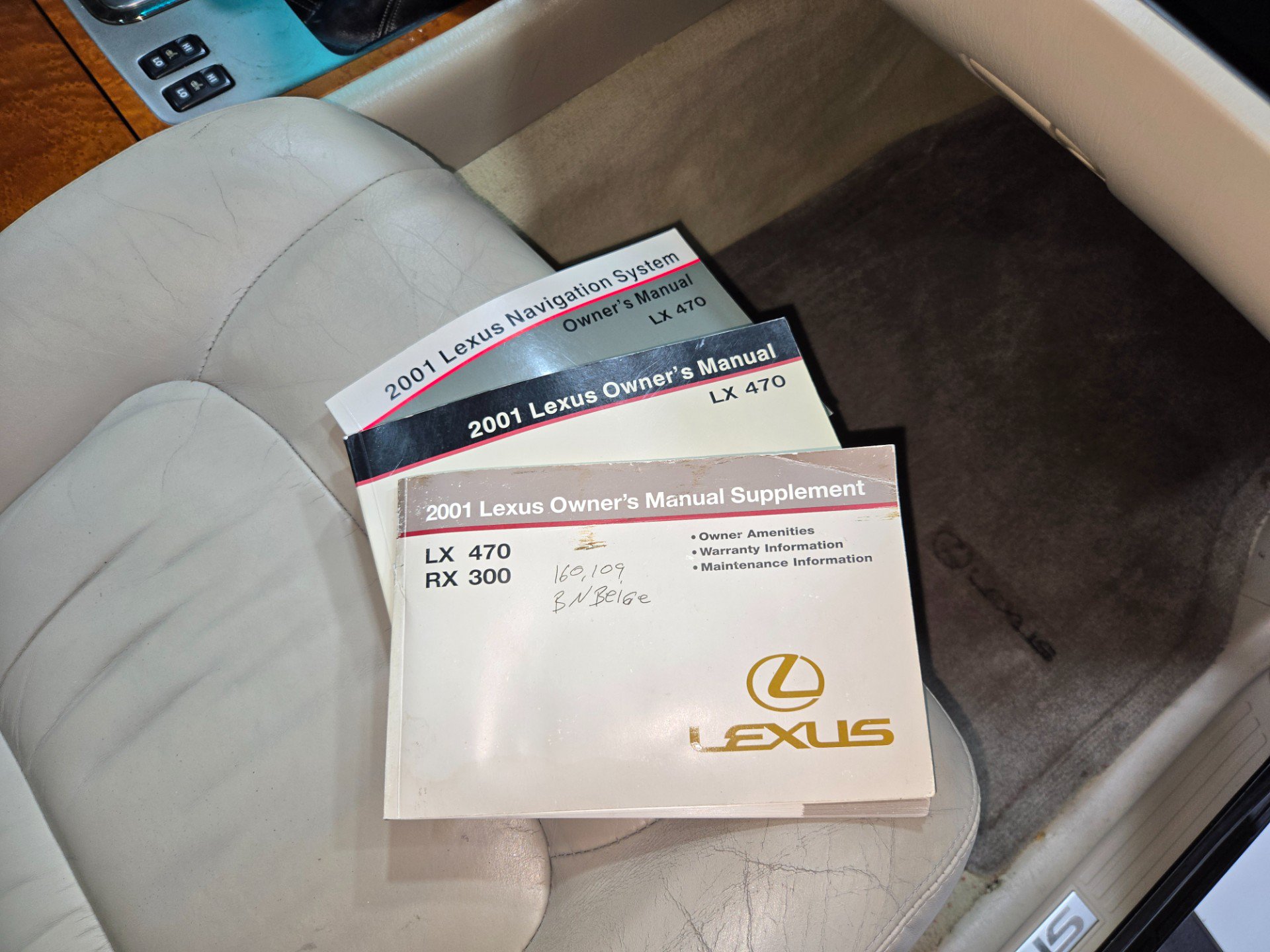 Used 2004 Lexus LX 470 4WD image 87