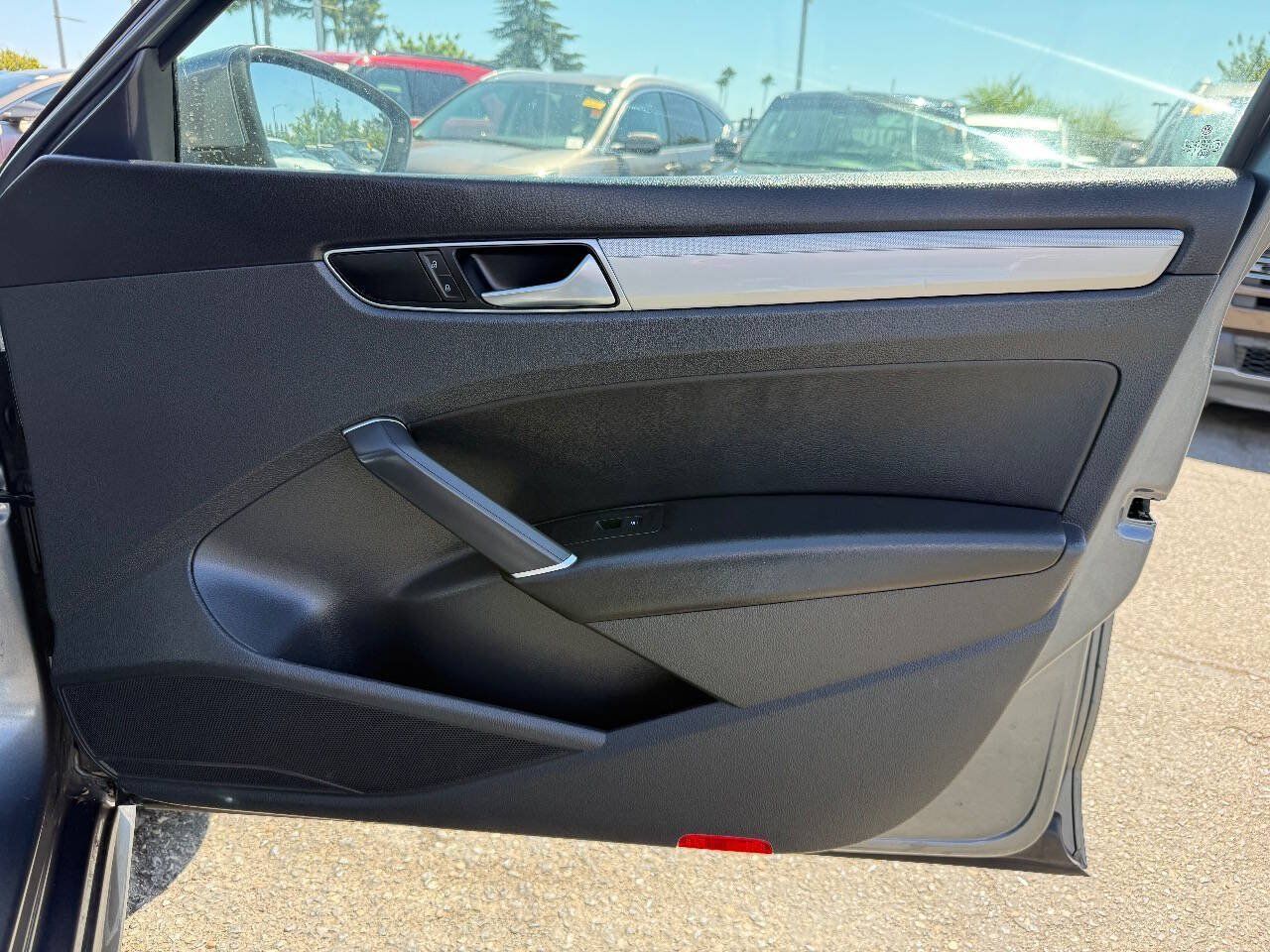 Used 2019 Volkswagen Passat 2.0T Wolfsburg FWD image 10