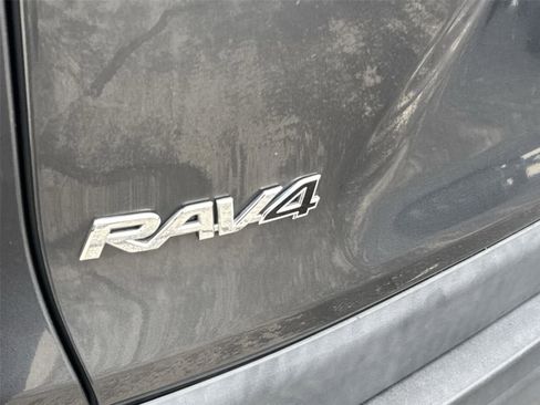 Used 2019 Toyota RAV4 XLE w/ Convenience Package AWD/4WD image 11