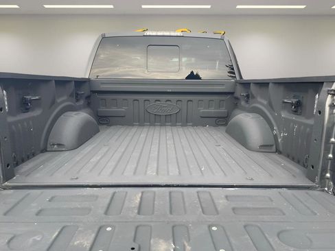 Used 2018 Ford F150 Raptor w/ Equipment Group 802A Luxury image 11